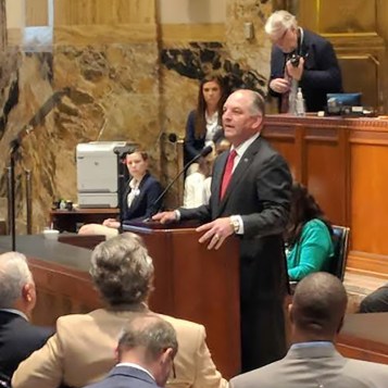 Maker:S,Date:2017-3-1,Ver:6,Lens:Kan03,Act:Lar02,E-Y